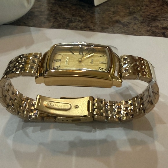 #50 Invicta Gold Roman Numeral Watch - Picture 3 of 6